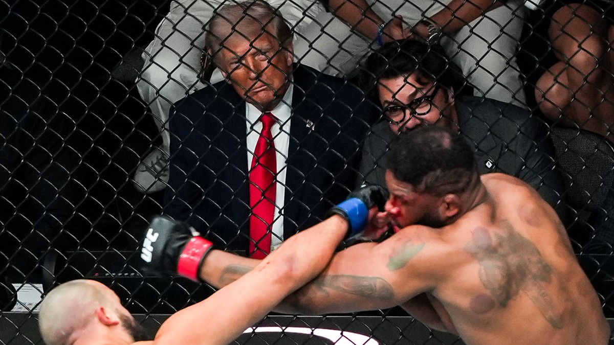Donald Tramp na UFC meču u Majamiju 11. aprila