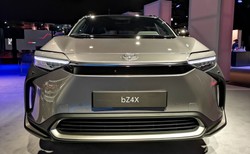 Toyota bZ4X z nowym zasięgiem. Pojedzie dalej niż zakładali inżynierowie