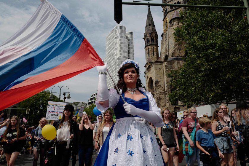 Setki tysięcy osób na paradzie równości w Berlinie