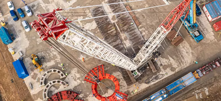 Rozpoczyna się montaż wielkiej maszyny TBM, która wydrąży tunel na S19