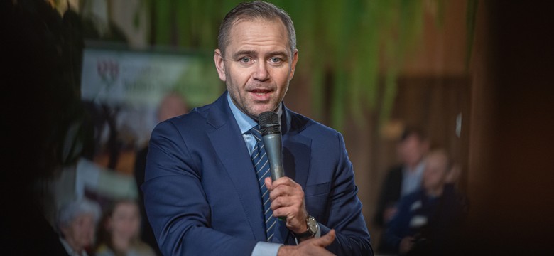 Sikorski o działaniach Nawrockiego ws. reparacji: prezydent nie jest szefem rządu, tylko reprezentantem jego polityki