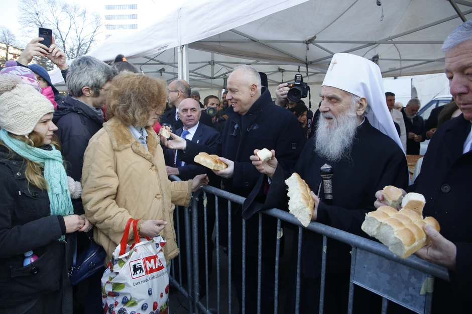 Patrijarh i gradonačelnik delili božićnu česnicu
