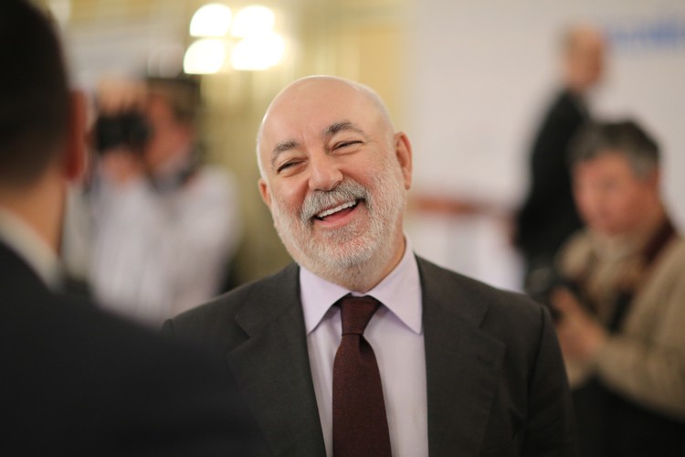 <b>3. Majątek Viktora Vekselberga 'Forbes' wycenił na 17,2 mld dolarów, co daje mu 51. miejsce na świecie. </b>

Vekselberg jest prezesem zarządu „Tiumeńskaja nieftianaja kompanija” ('TNK-ВР Chołding') i prezesem firmy „Renowa”.