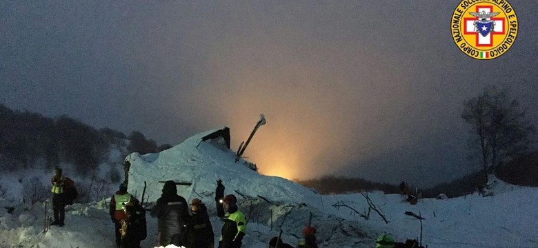 Eksperci: Hotel Rigopiano zbudowano na warstwach resztek skalnych i lawin