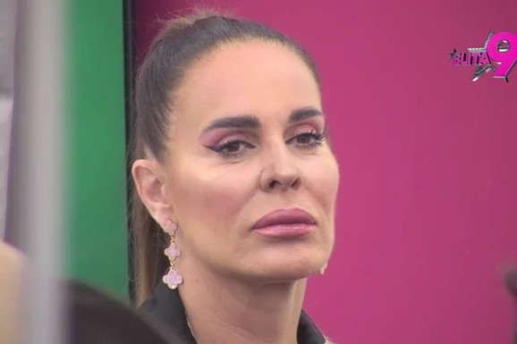 "ZLOSTAVLJA TE DANIMA, NE MOŽEŠ DA IZAĐEŠ NA KRAJ" U javnost izašla žena koja poznaje "pokojnog" verenika Milene Kačavende:"Glupa je u tim godinama"