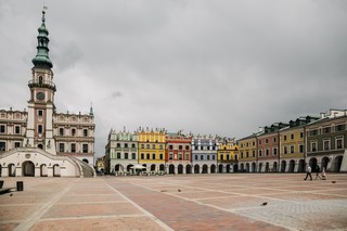 Obawy o utratę unijnych funduszy. Radni z Zamościa wycofują się z uchwały ws. nielegalnych migrantów