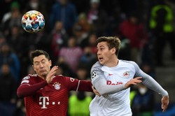 Bayern z wielkimi kłopotami wymęczył remis, Lewandowski bez gola [WIDEO]