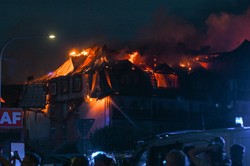 Setki osób bez dachu nad głową po wielkim pożarze w Ząbkach. Działa sztab kryzysowy