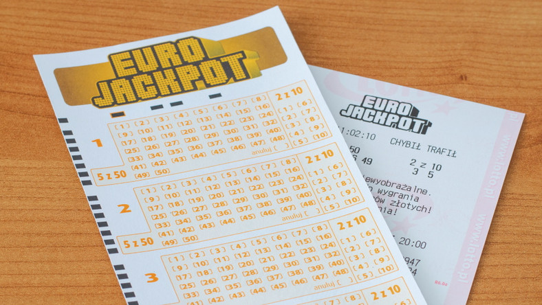 Wczoraj odbyło się losowanie loterii Eurojackpot. W Polsce padła jedna wygrana II stopnia. Szczęśliwy zwycięzca wygrał 2 mln zł i jest to piąty wynik od początku organizowania tej loterii w naszym kraju. Miały miejsce także losowania gier: Mini Lotto, Ekstra Pensja, Kaskada, Multi Multi i Super Szansa. Oto wylosowane liczby: