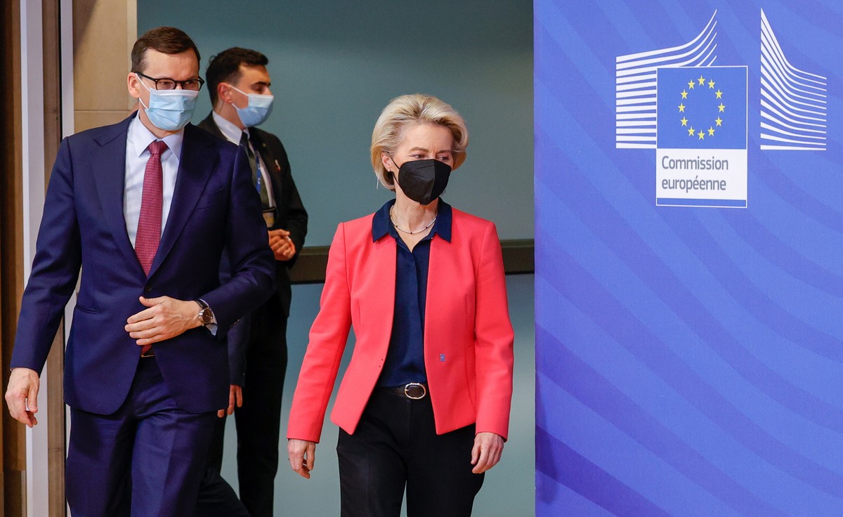 Szefowa KE Ursula von der Leyen z premierem Mateuszem Morawieckim w Brukseli