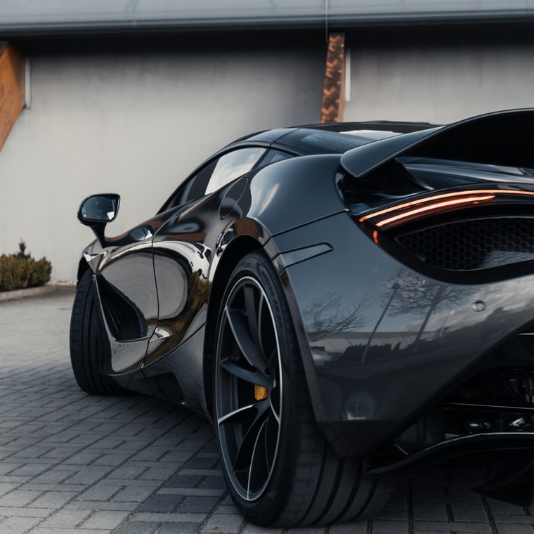 Hubert Hurkacz i McLaren 720S