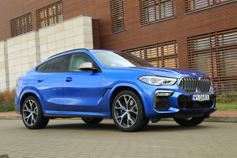 BMW X6 M50i