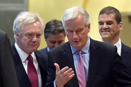 David Davis demanded the RAF fly him to Brexit negotiations