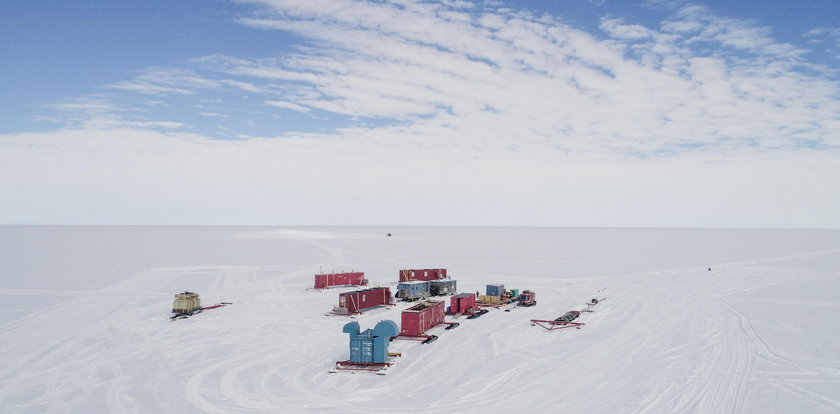Tajemnica Antarktydy. Co znaleziono kilometr pod lodem