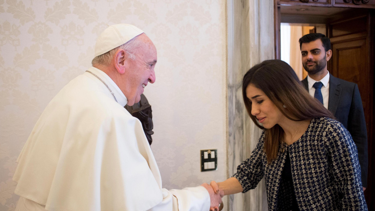 Papież Franciszek przyjął na prywatnej audiencji tegoroczną laureatkę Pokojowej Nagrody Nobla, jazydkę z Iraku Nadię Murad. Do spotkania w Watykanie doszło 10 dni po wręczeniu jej tej nagrody w Oslo.