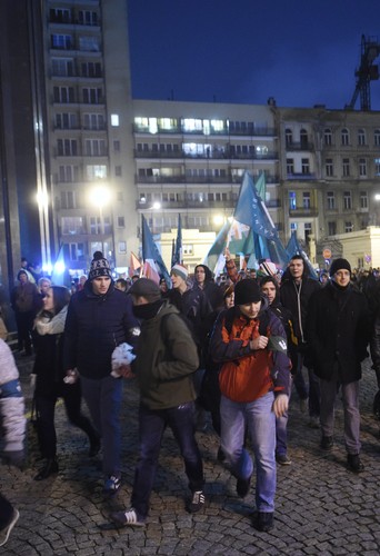 Zainicjowana przez Ruch Narodowy manifestacja pod siedzibą Państwowej Komisji Wyborczej