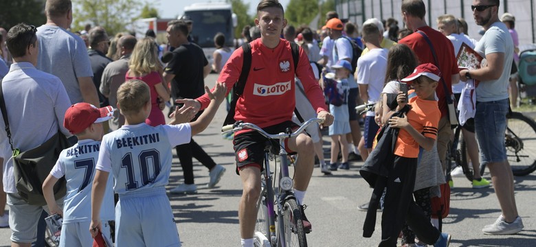 Kadrowicze Nawałki rozjechali się do domów. Piłkarze mają za sobą spotkanie z prezydentem, koncert Lady Pank i sparing