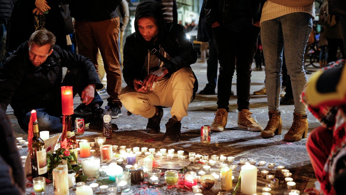 Państwo Islamskie (ISIS) wydało oświadczenie, w którym przyznało się do przeprowadzenia wczorajszych zamachów Brukseli. Organizacja zapowiada jednak, że to nie koniec ataków. Jak zagrozili terroryści, "to, co nadchodzi, będzie jeszcze gorsze" - podała wczoraj agencja AP.