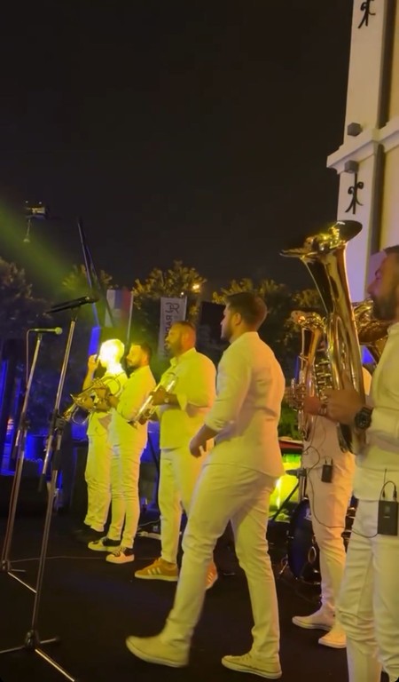 Ivana Korab i njen muž slave sinovima rođenda