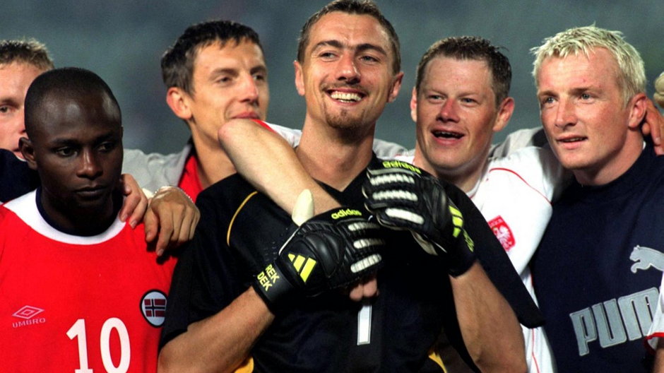 Emmanuel Olisadebe, Jerzy Dudek, Jacek Krzynówek, Mariusz Kukiełka w 2002 r. 