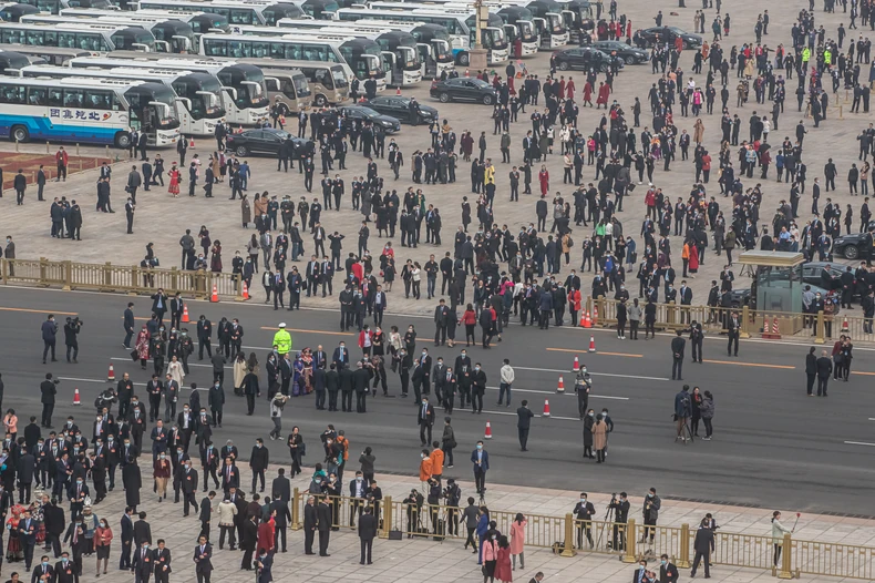 Delegati kineske KP stižu na sednicu Nacionalnog narodnog kongresa u martu u Pekingu