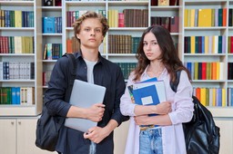 czy szkoła może wprowadzić mundurek szkolny? wygląd uczniów tematem interpelacji poselskiej