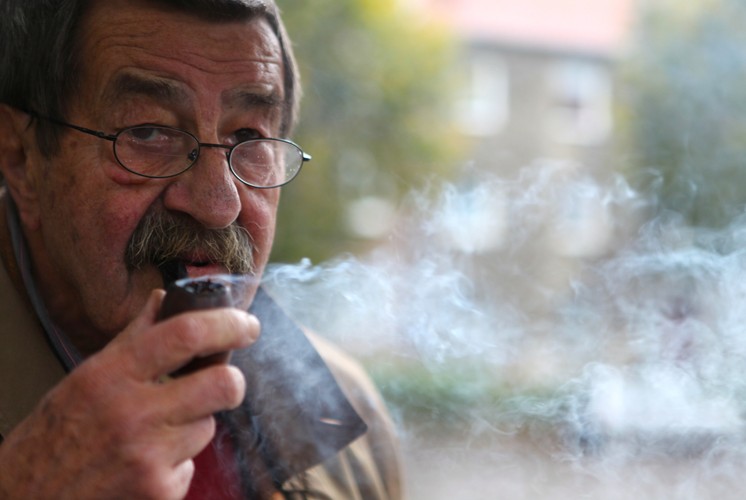 Na zdjęciu archiwalnym z 08.10.2009 r. niemiecki pisarz Guenter Grass podczas Festiwalu Grassomania w Gdańsku