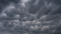 szaro i ponuro. meteorolodzy nie mają dobrych wieści [prognoza pogody]