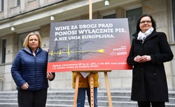 "Wina PiS". Lewica ostro o cenach prądu i nowej kampanii billboardowej