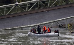 Katastrofa mostu we Francji. Nie żyje 15-latek, wiele osób zaginionych