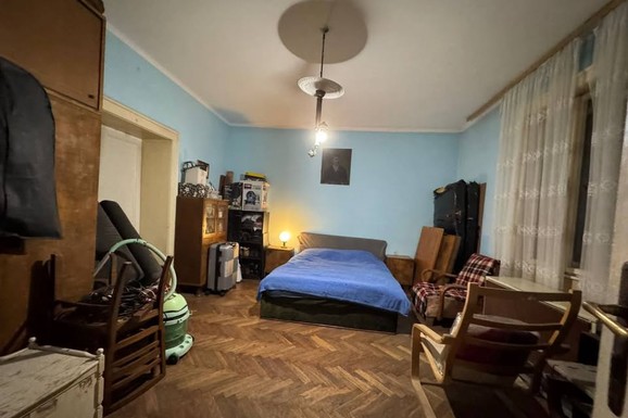 Salonac u Zemunu na prodaji po ceni od 2.000 evra po kvadratu, ali ovaj dragulj na tržištu nekretnina ima boljku od koje pate mnogi stanari (FOTO)