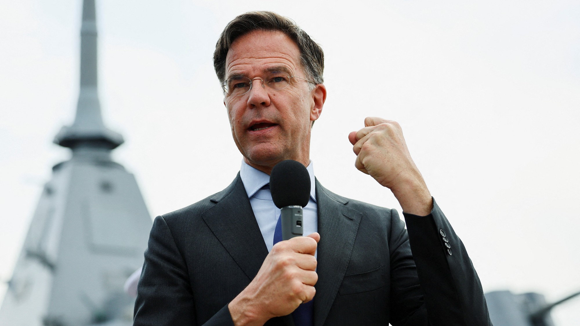 Generálny tajomník NATO Mark Rutte navštívil námornú základňu JMSDF v Jokosuke, Japonsko, REUTERS/Issei Kato