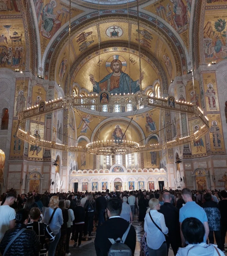 Ogroman broj građana na služenju Vaskršnej liturgije u Hramu Svetog Save