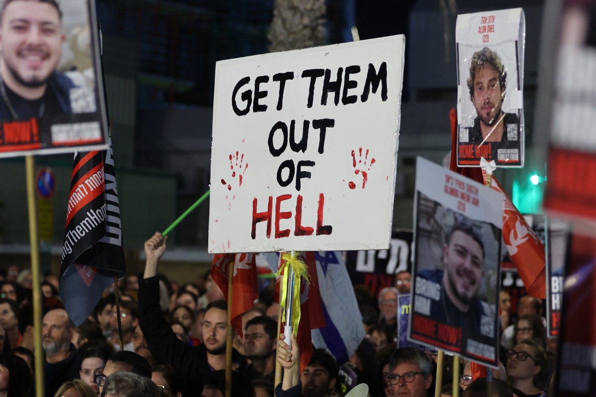 Demonstration in Tel Aviv calls for release of hostages held by Hamas in Gaza