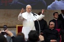 Watykan z zadowoleniem przyjął ogłoszenie rozejmu. Tak papież mówi o narzędziach rozwiązywania konfliktów na świecie