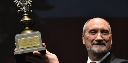 Tak Macierewicz wyraził podziw dla Rydzyka w operze