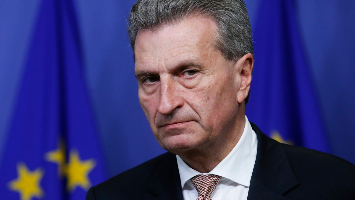 Komisarz UE ds. gospodarki i społeczeństwa cyfrowego Guenther Oettinger potwierdził dziś, że otrzymał list od ministra sprawiedliwości Zbigniewa Ziobry, ale na razie się z nim nie zapoznał. Odpowiedź wyśle po środowej debacie KE na temat Polski.