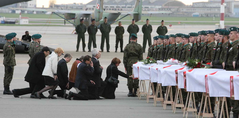 Zadzwonili do zmarłego w Smoleńsku. Tak poznali, że...