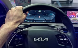 Kia EV6 z nowym zasięgiem i tnie ślad węglowy, w cenie ładowanie jak tankowanie