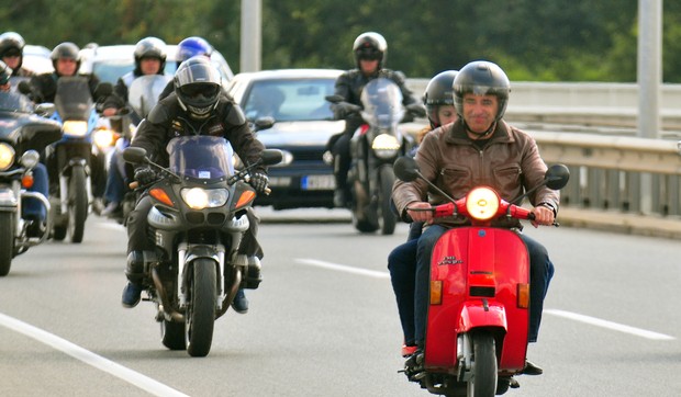 Defile motoraša u Novom Sadu