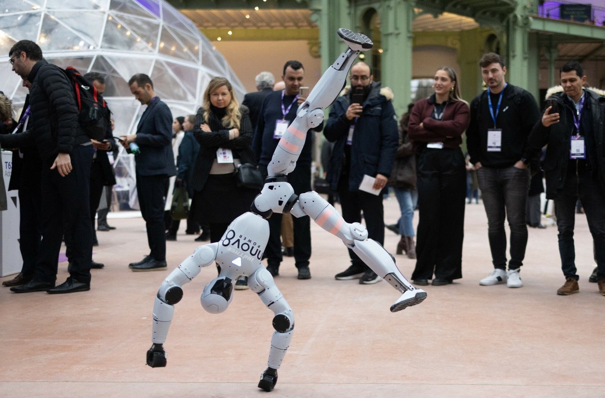 Zaczynamy mówić i pisać jak AI. Chatbotowy ton po cichu kształtuje sposób komunikacji