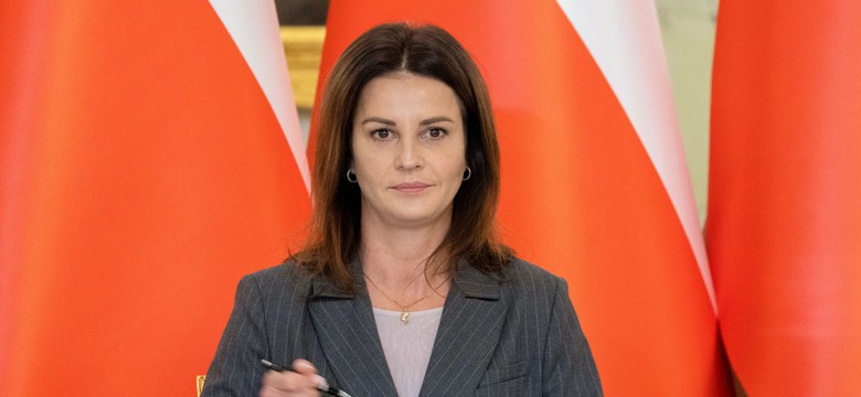 Ministra w rządzie PiS zarobiła prawie pół miliona zł. W pracy nie była przez 483 dni