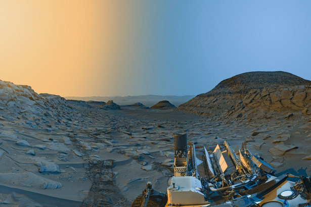 Zdjęcia uzyskane przez marsjański łazik Curiosity