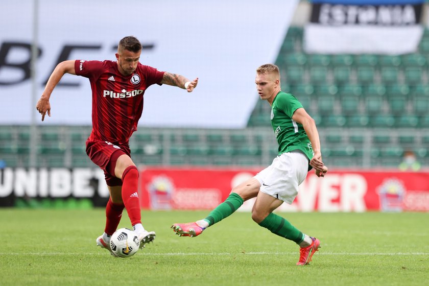 ariusz Mioduski co prawda może już spać spokojnie, bo wie, że mistrzowie Polski zagwarantowali sobie już występ jesienią w Lidze Konferencji, ale Champions League to jednak zupełnie inny świat. Świat, który wcale nie jest taki odległy.