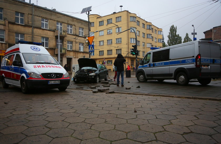 Wypadek róg Gdańskiej i Zielonej w Łodzi