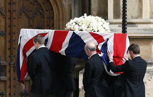 Brytyjczycy żegnali Lady Thatcher. Tusk, Wałęsa i Sikorski na pogrzebie