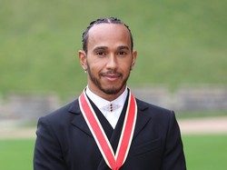 Sir Lewis Hamilton. Kierowca F1 poszedł w ślady innych mistrzów