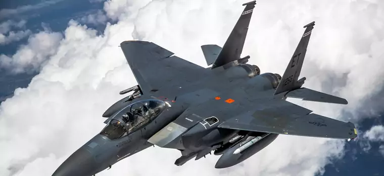 Niesamowity pokaz myśliwca F-15. Maszyna zachwyciła widzów [WIDEO]