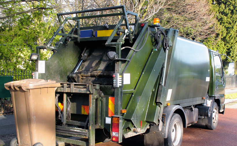 Odpady posiadające właściwości niebezpieczne, pochodzące z innych źródeł niż gospodarstwa domowe, nie mogą być uznane za odpady komunalne
