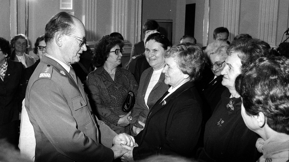 Wojciech Jaruzelski składa życzenia z okazji Dnia Kobiet